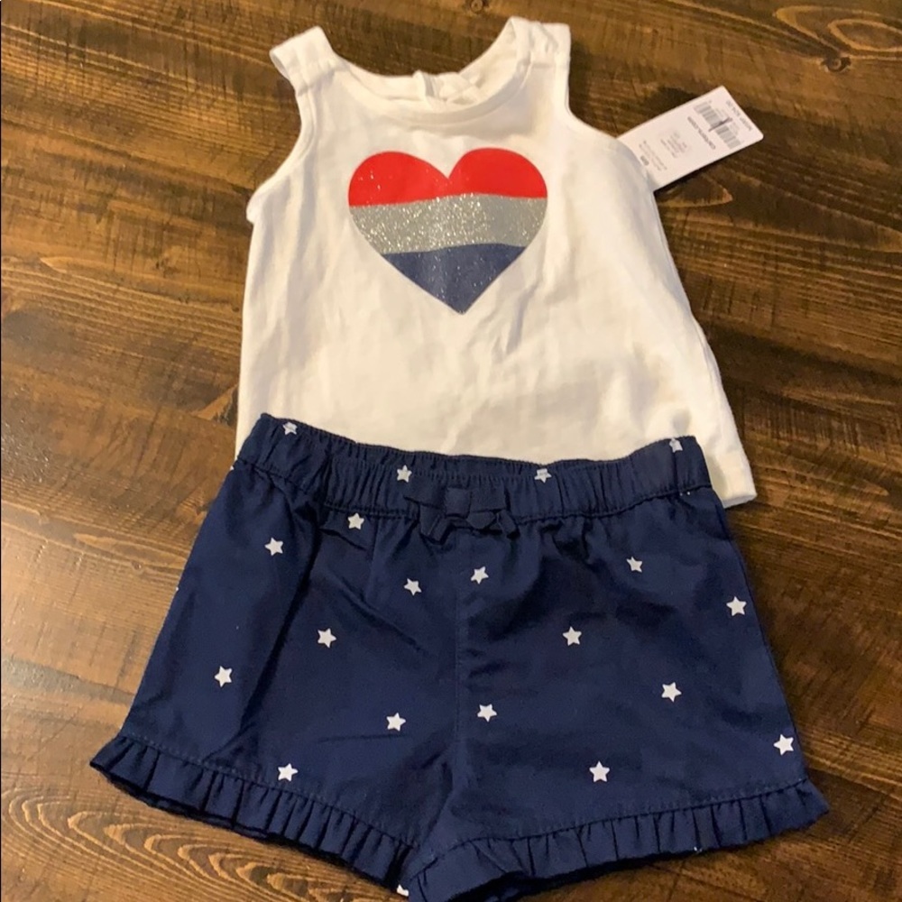 Carter’s girls red, white & blue short set.  🇺🇸🇺🇸 July 4th / Memorial Day